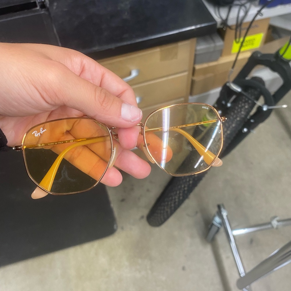 Ray-Ban